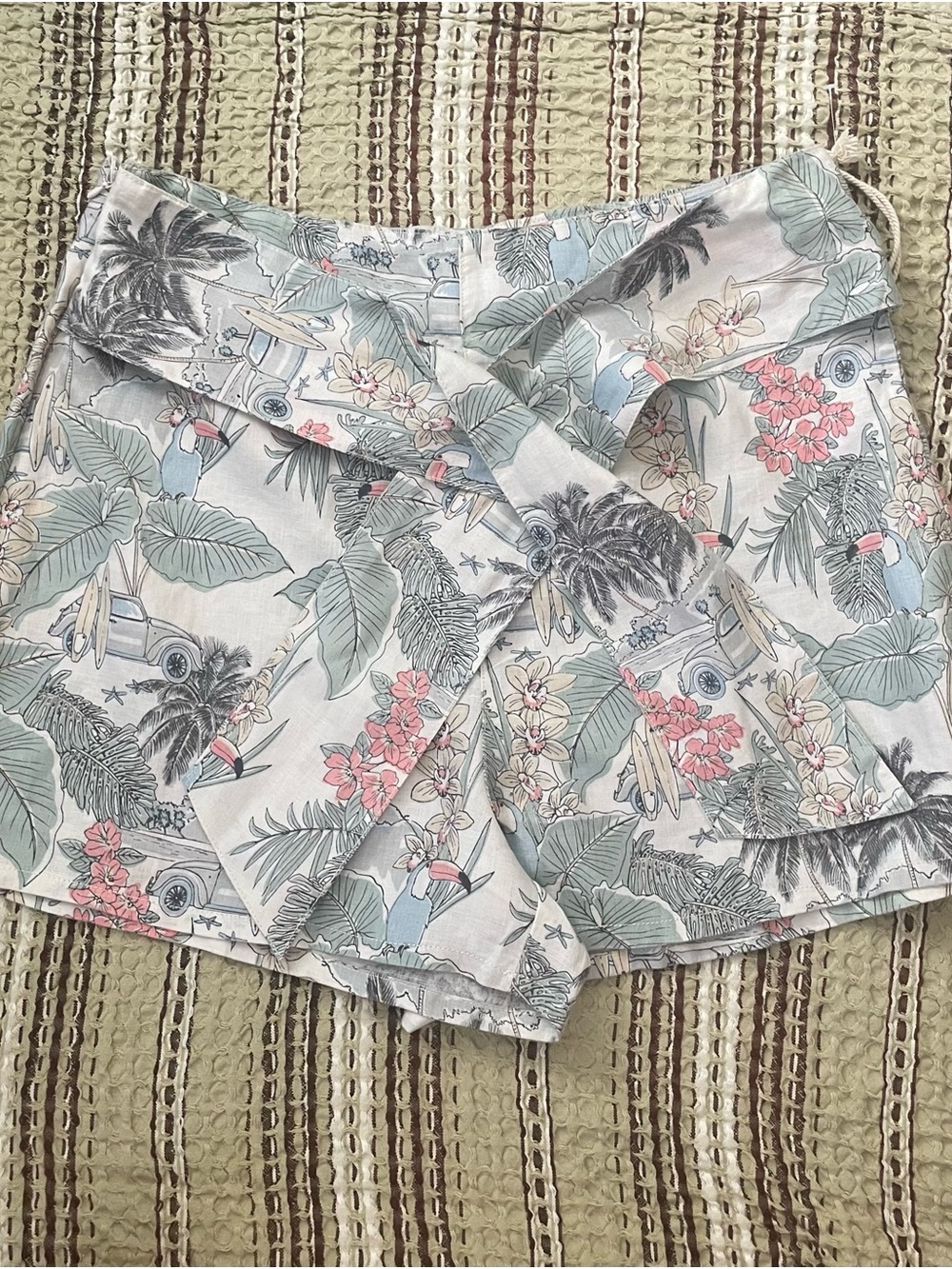 C&C California Tropical Tie-Waist High-Waist Shorts White, Green, Pink NWT Linen